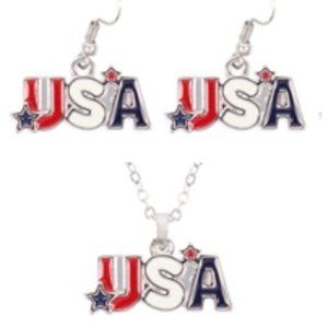 NWT*BOUTIQUE*   PATRIOTIC   USA NECKLACE/EARRINGS SET